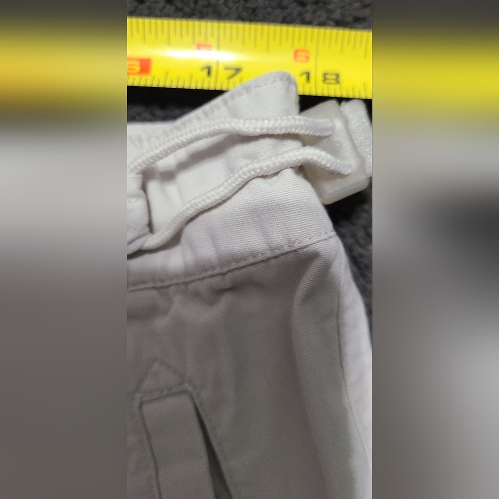 Columbia | women's cotton tan beige creme neutral khaki shorts flat front - Picture 5 of 10